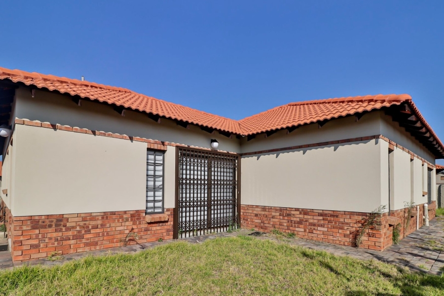 3 Bedroom Property for Sale in Waterkloof East North West